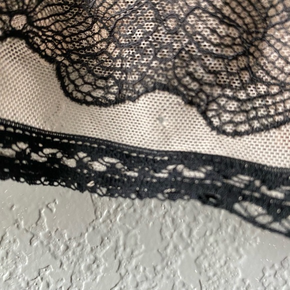 Victoria’s Secret unlined bralette - Picture 9 of 9